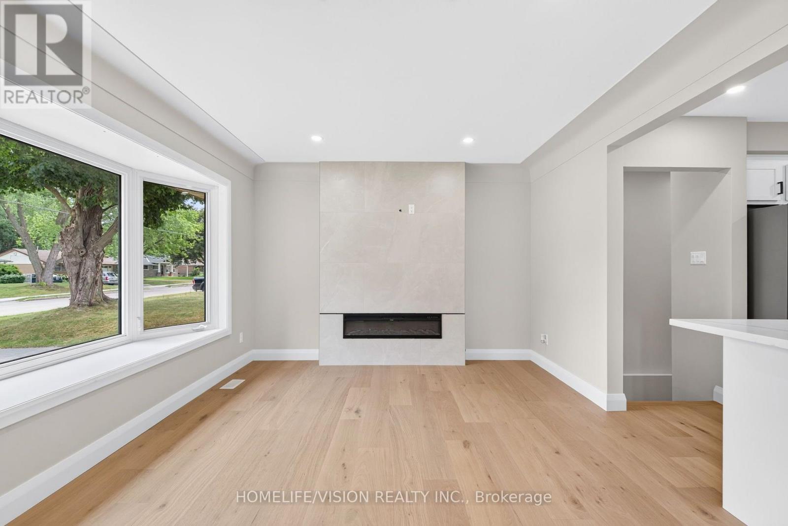 377 GRIFFITH STREET - 6