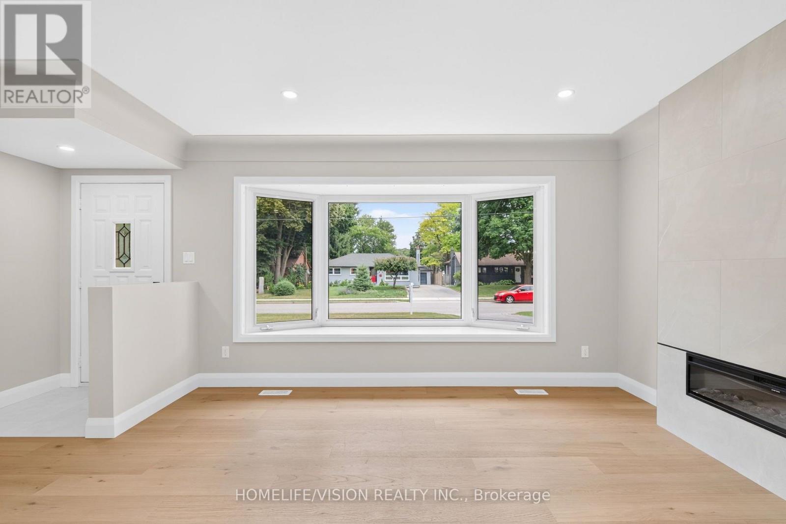 377 GRIFFITH STREET - 7