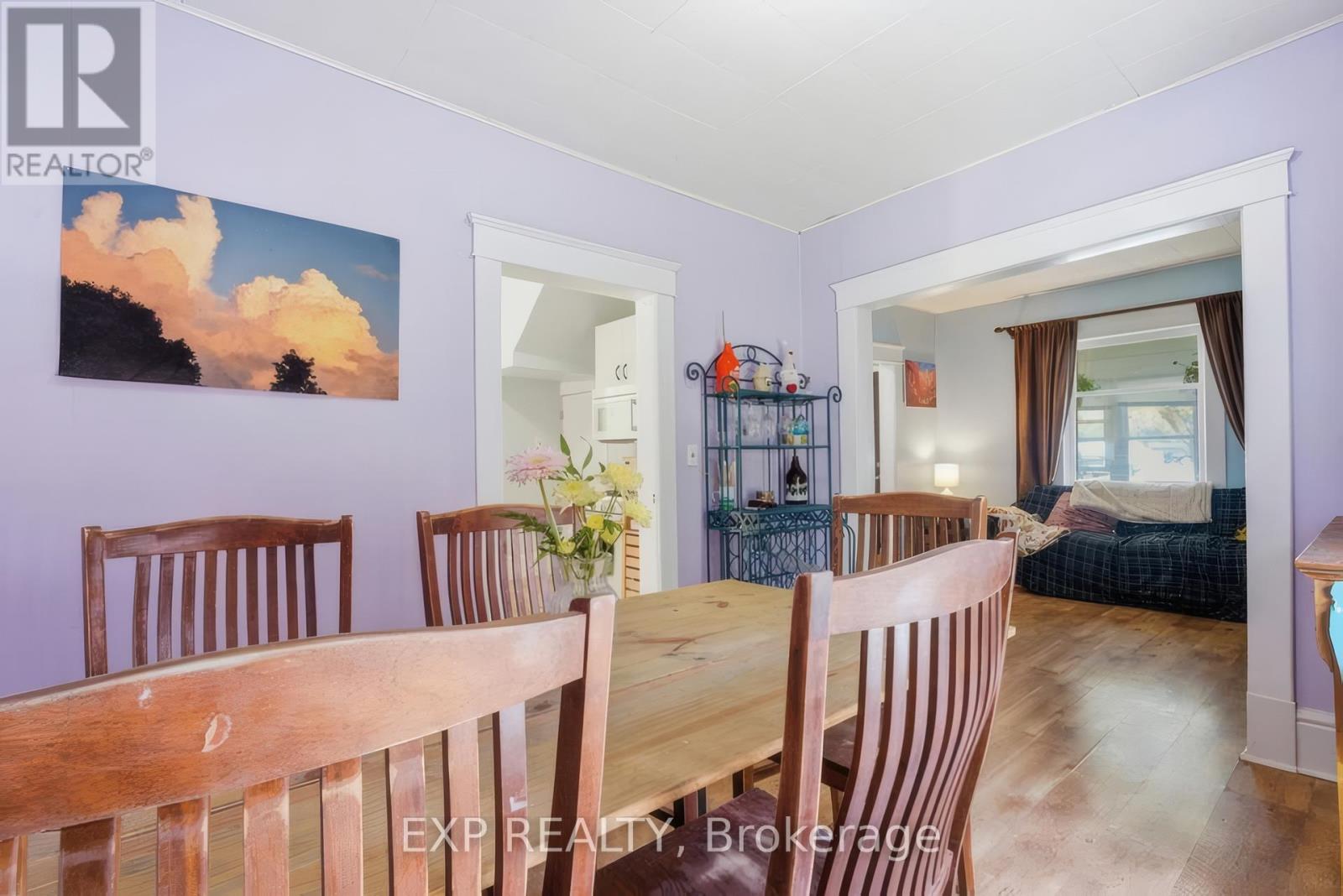 572 DOWNIE STREET - 13