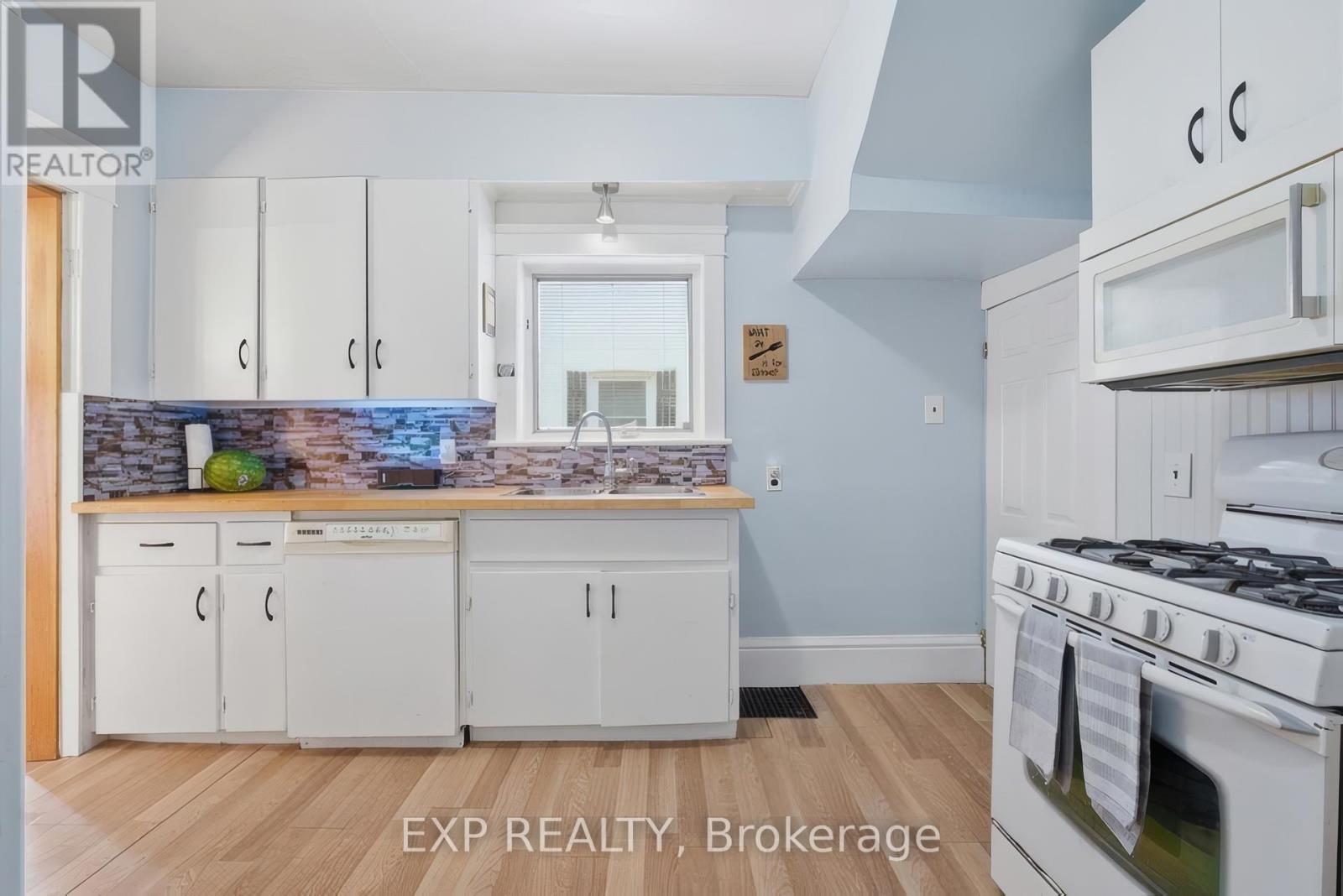 572 DOWNIE STREET - 20