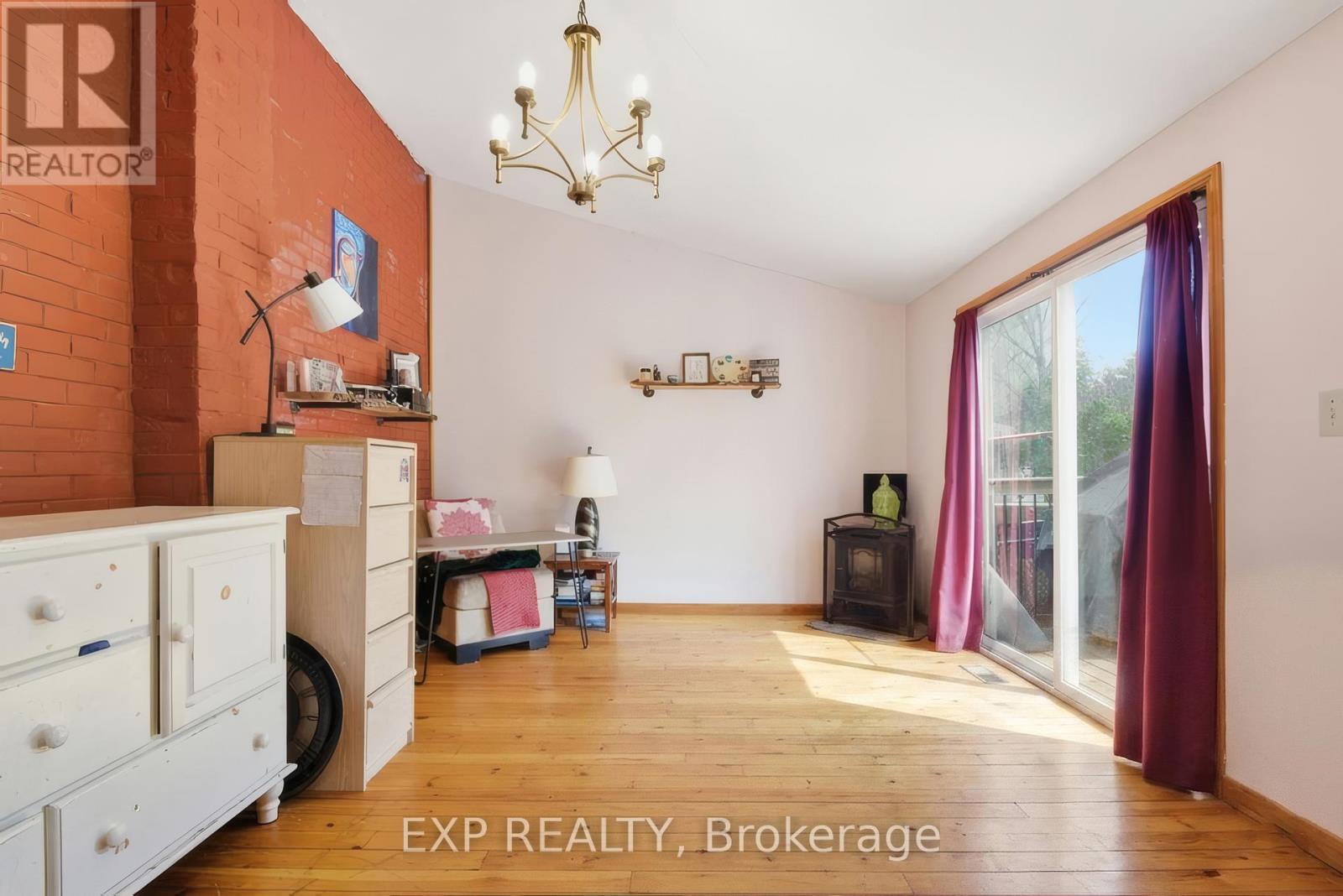 572 DOWNIE STREET - 26