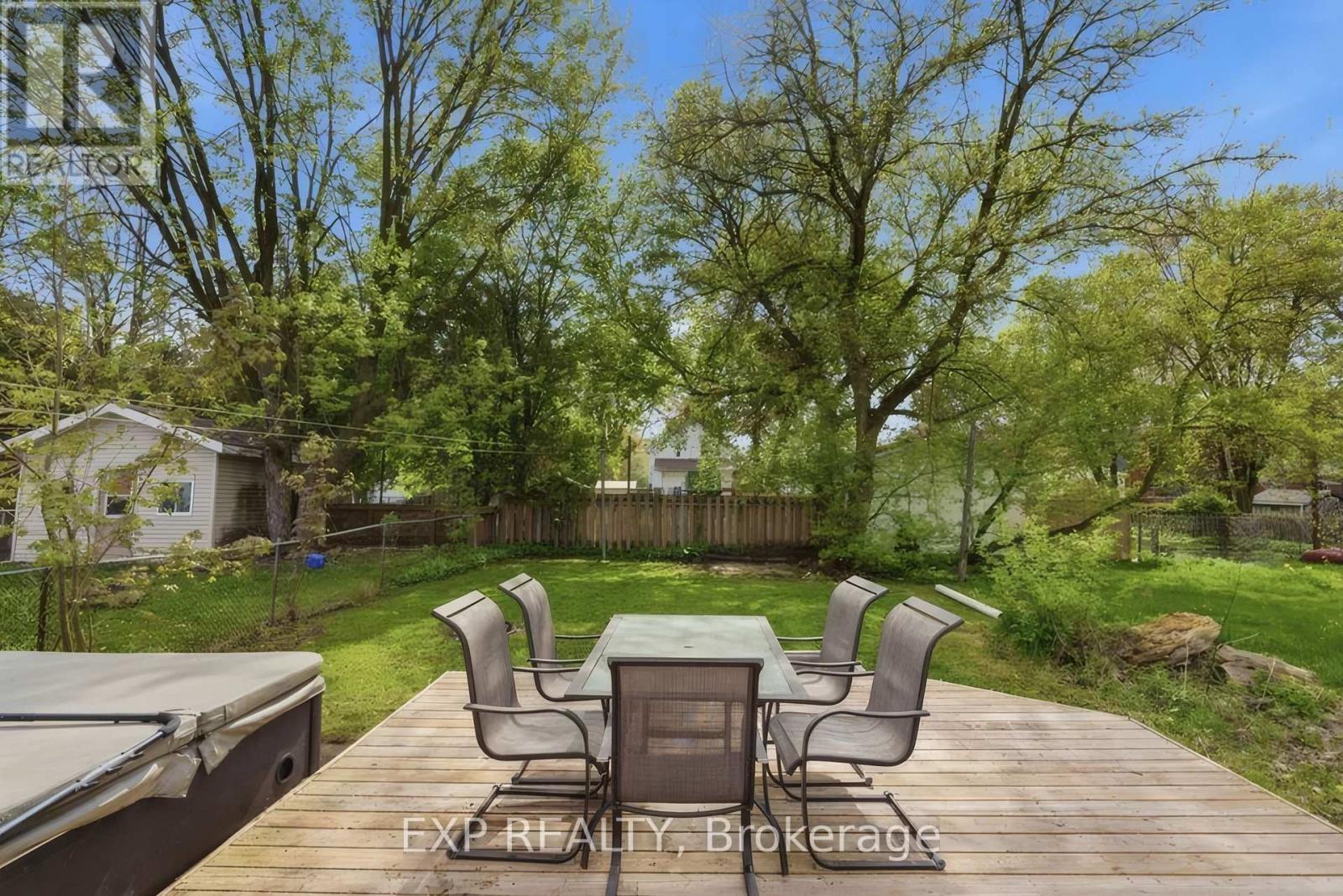 572 DOWNIE STREET - 36