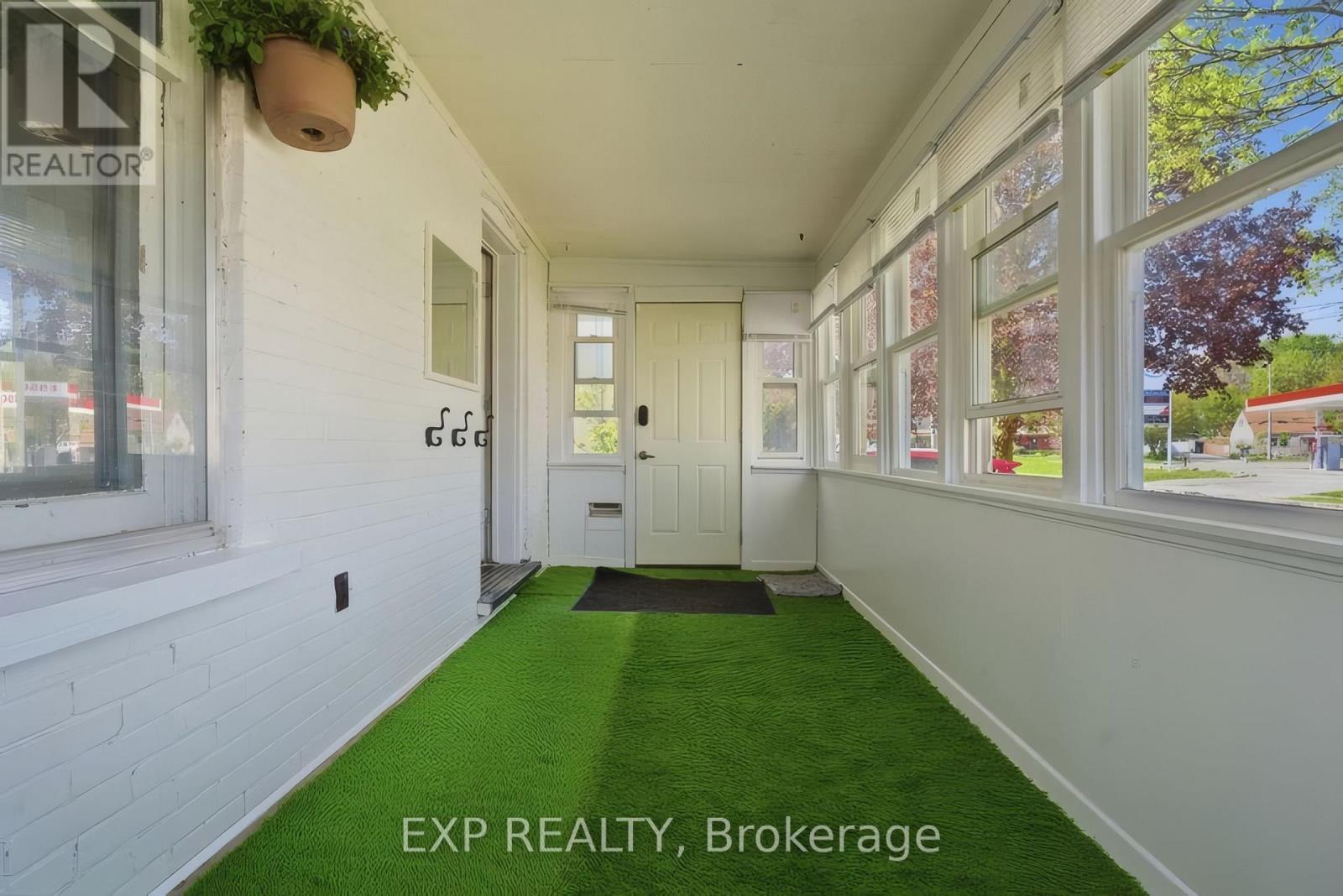 572 DOWNIE STREET - 5