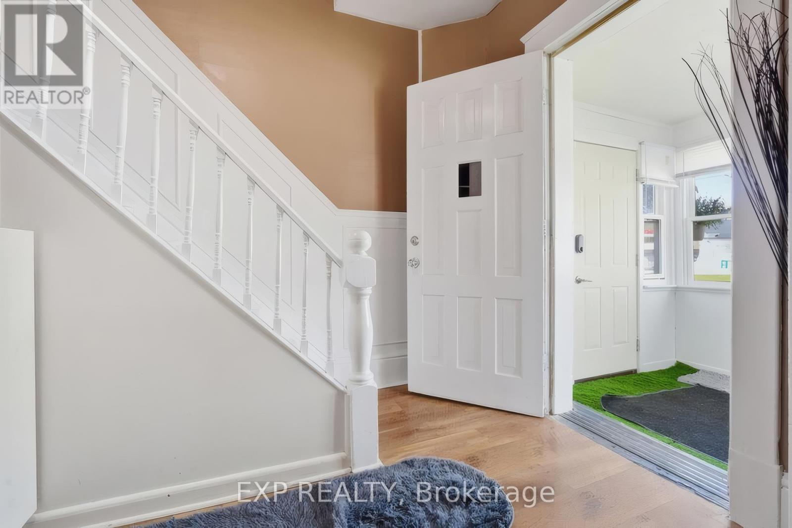 572 DOWNIE STREET - 6
