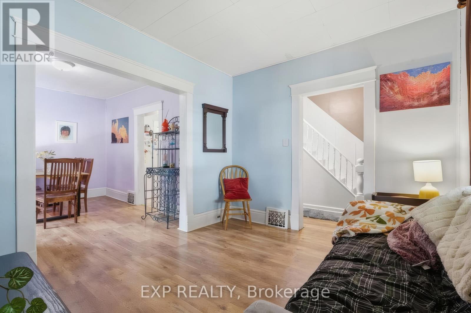 572 DOWNIE STREET - 9