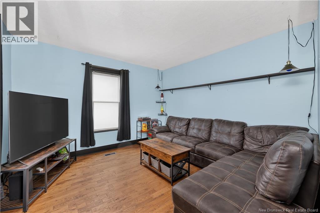 62 Academy Street - Image 15