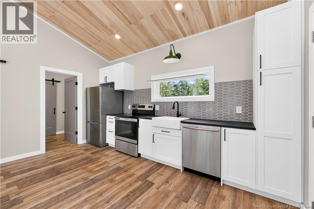 110 Beech Hill - Image 25