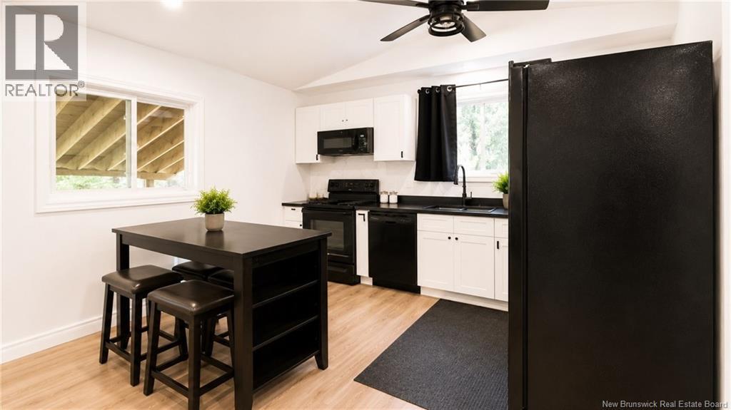 1245 ST THERESA Crescent - 21