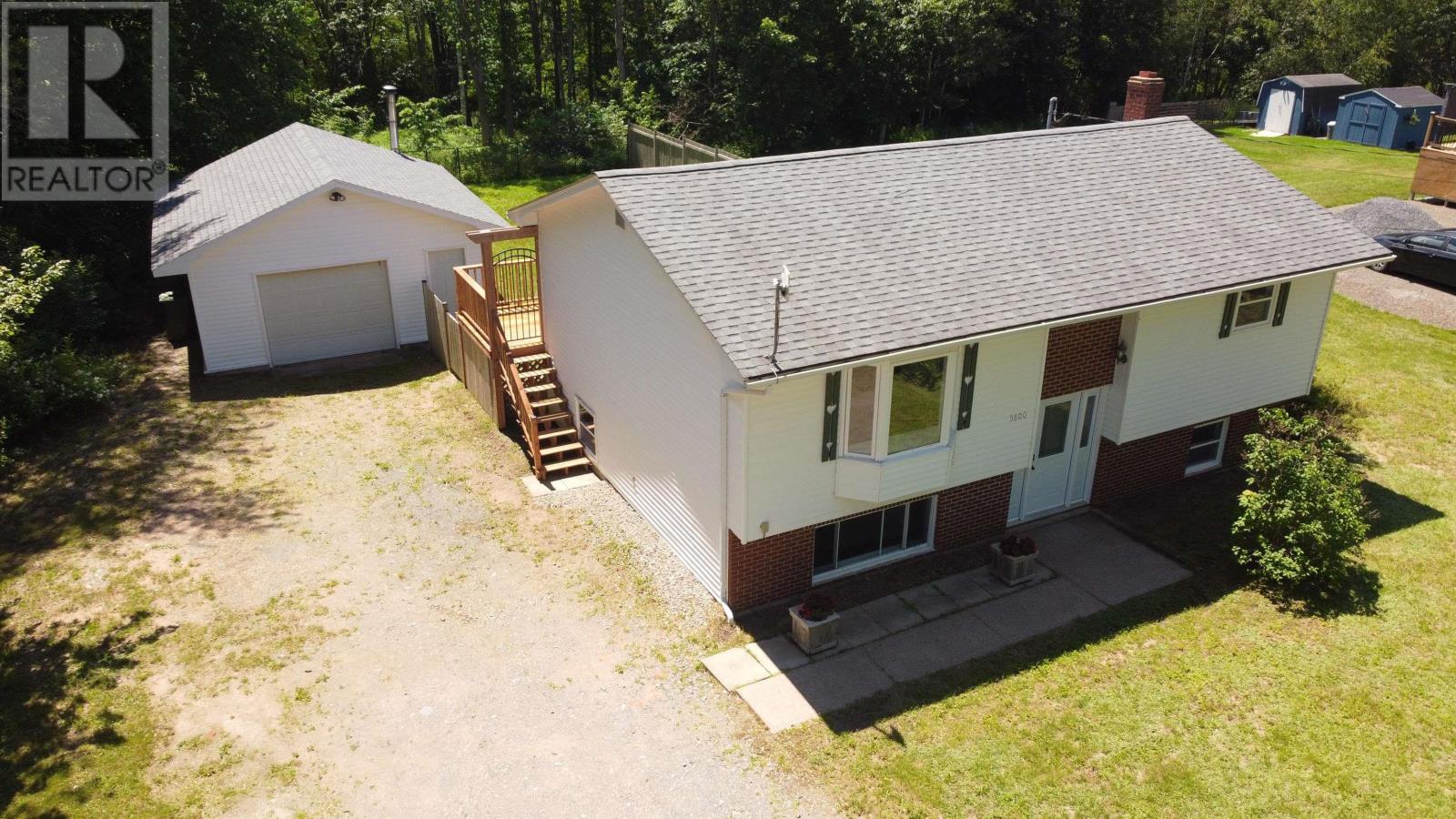 #5800 Highway 221 - 27