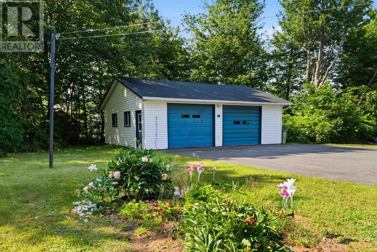 Property 39 of 44 of 1004 Lydiard Rd