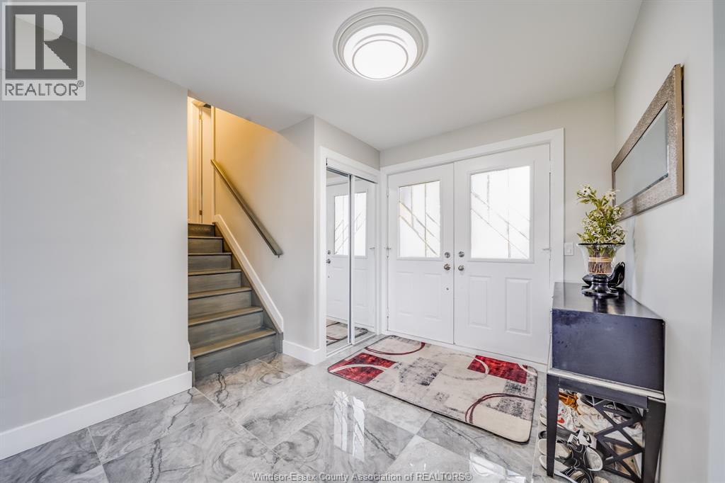2405 ROXBOROUGH BOULEVARD - 20