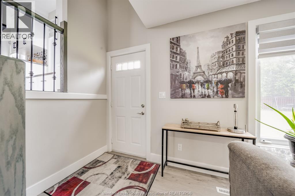 2405 ROXBOROUGH BOULEVARD - 42