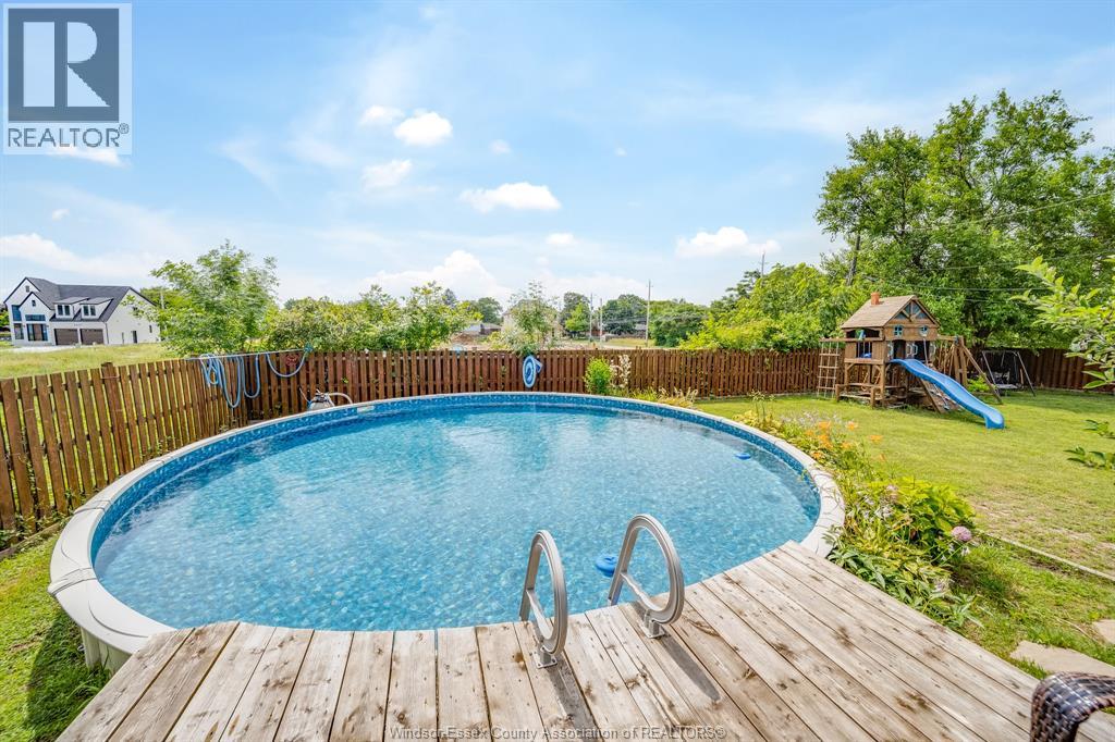 2405 ROXBOROUGH BOULEVARD - 46