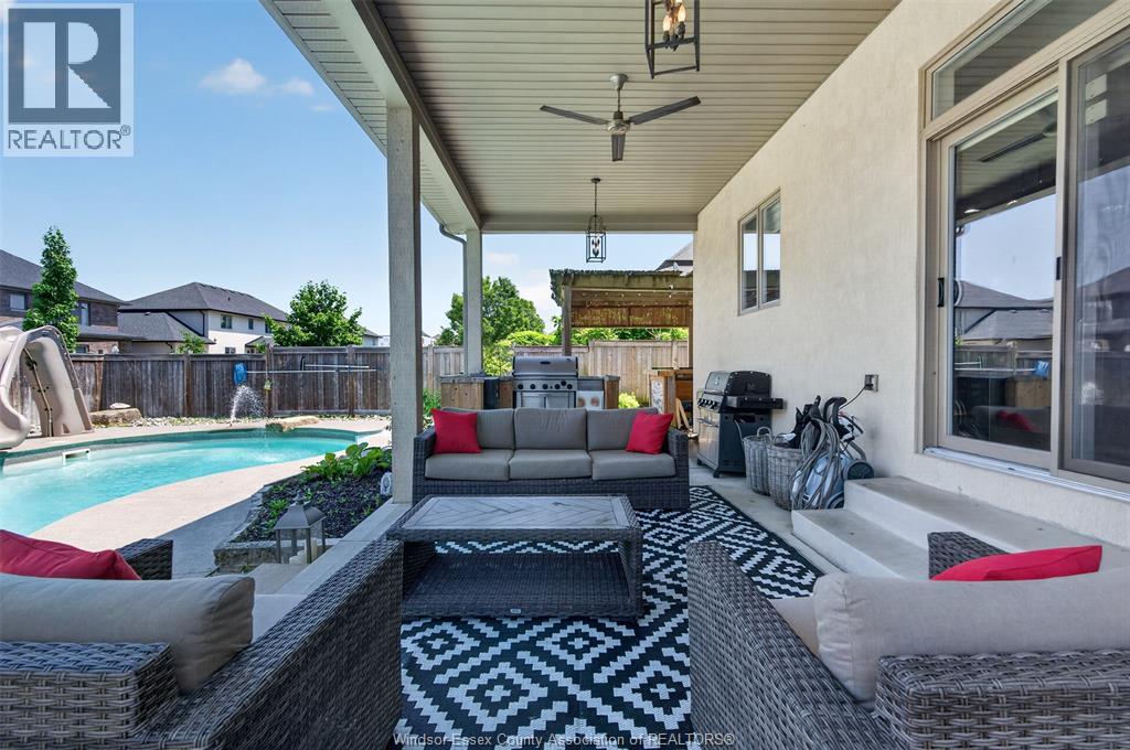 1092 REGENCY CRESCENT - 43