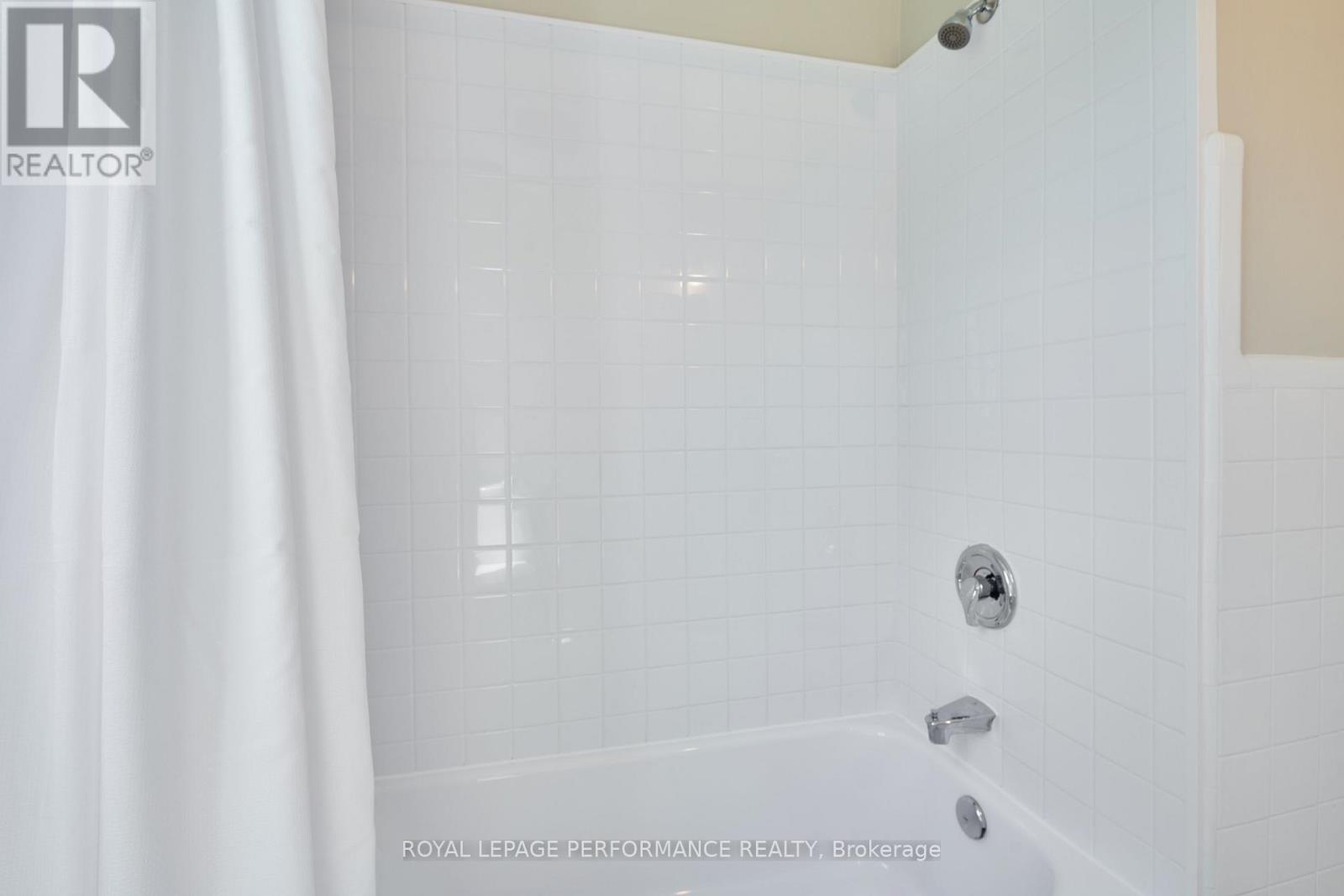 3 Bed, 2 Bath House for Rent in Ottawa – 2243 HILLARY AVENUE, Ottawa – MLS# X13530104 - Image 18