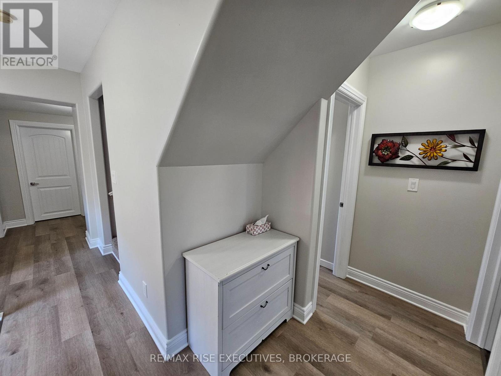 524 FRONTENAC STREET - 18