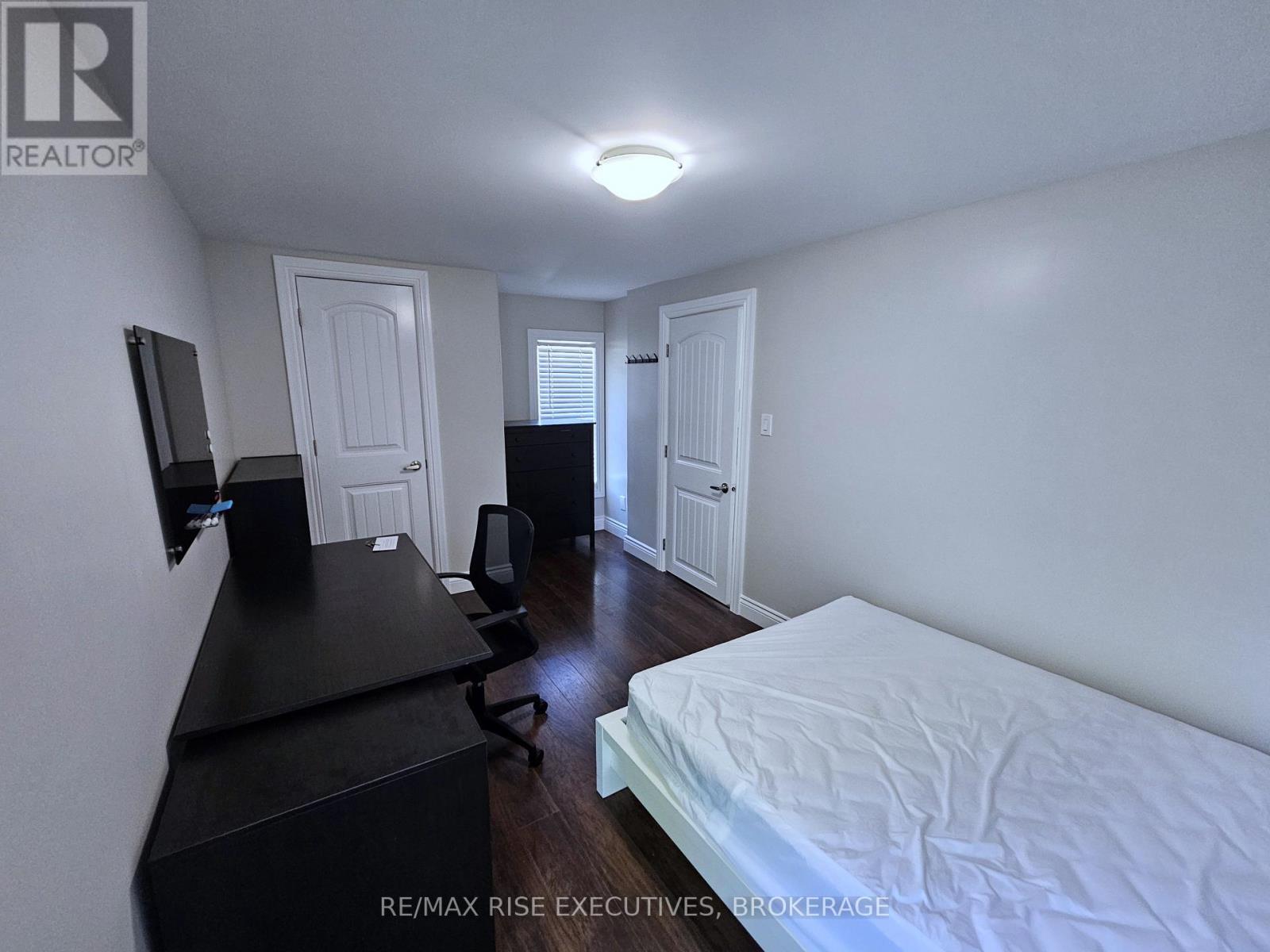 524 FRONTENAC STREET - 28