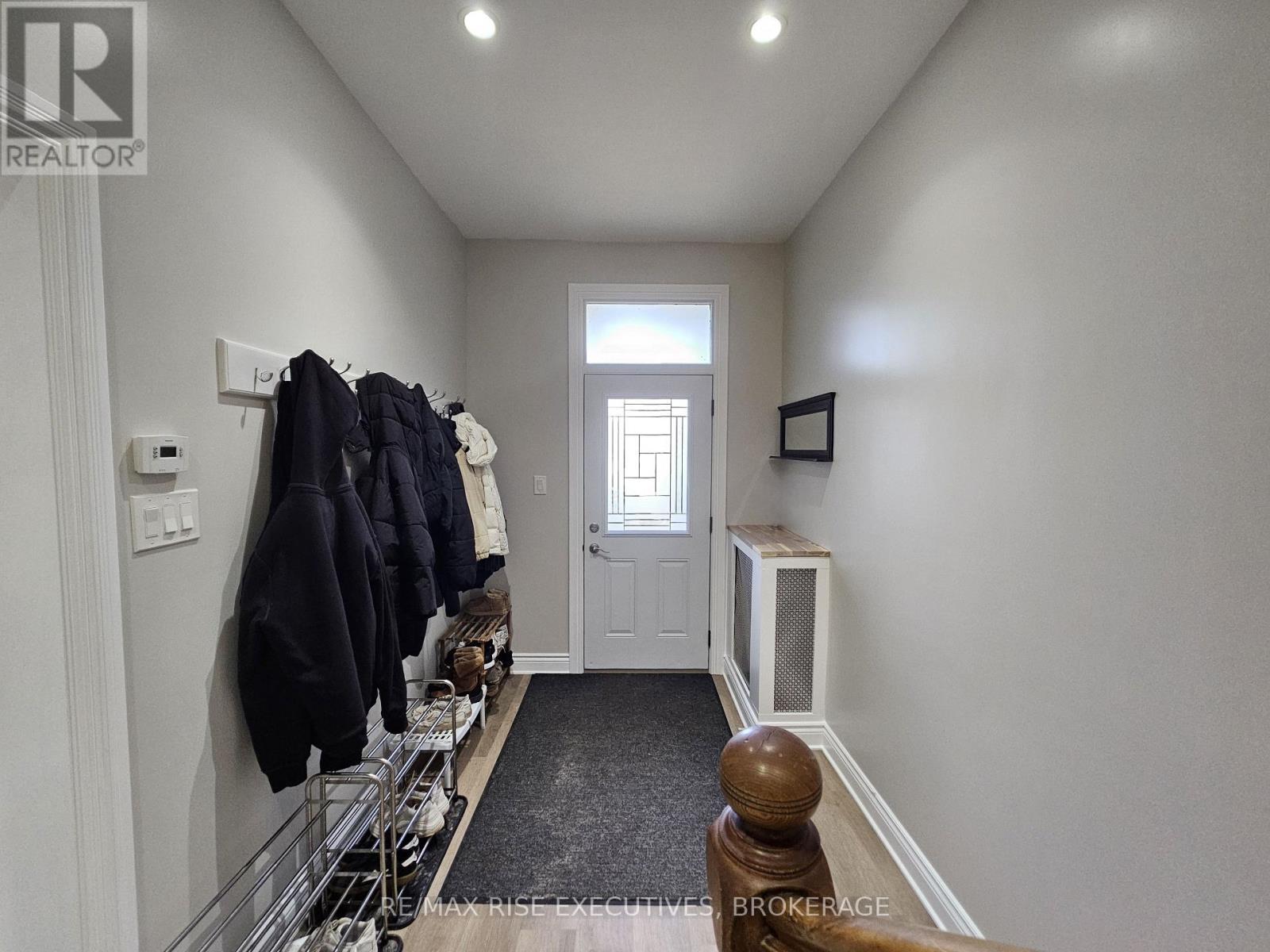 524 FRONTENAC STREET - 3
