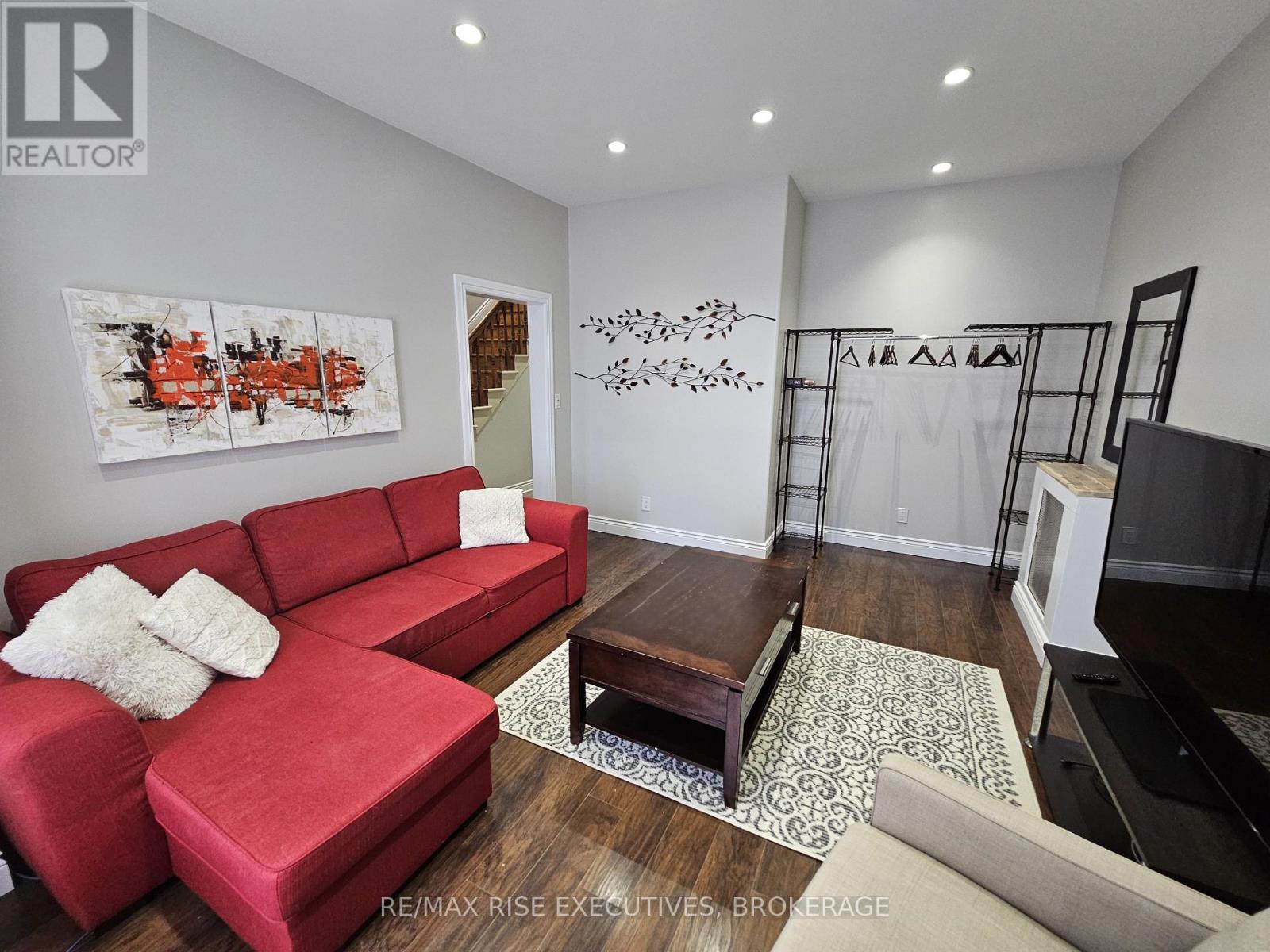 524 FRONTENAC STREET - 6