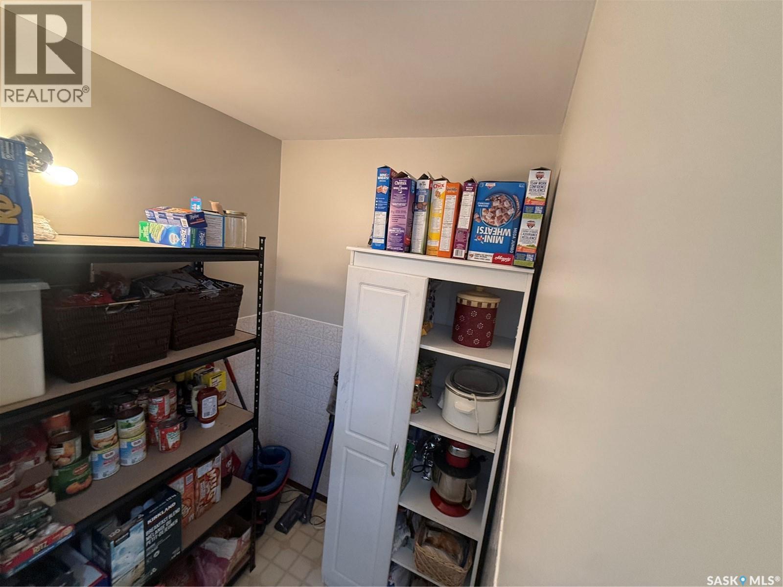 214 Brian STREET - 16