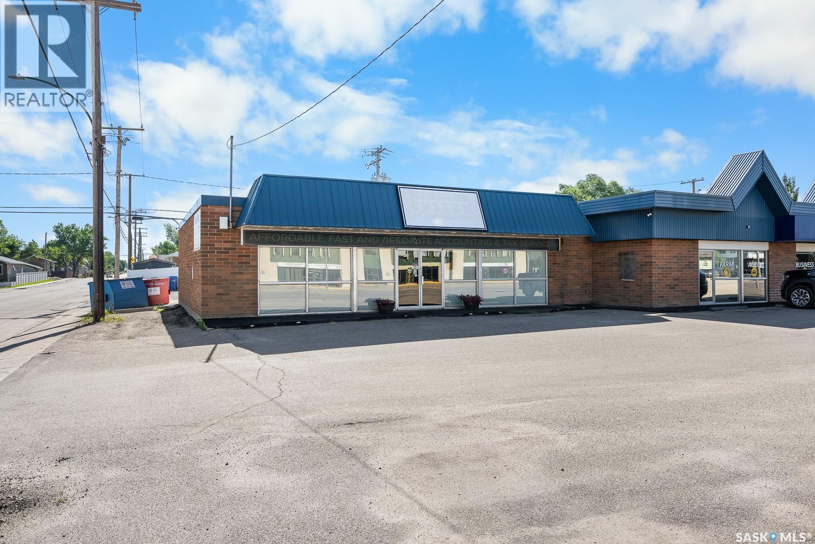 405 BROAD STREET, Regina — photo 2