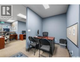 405 Broad Street, Regina, SK S4R1X4 Photo 13