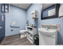 405 Broad Street, Regina, SK S4R1X4 Photo 15