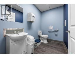405 Broad Street, Regina, SK S4R1X4 Photo 16