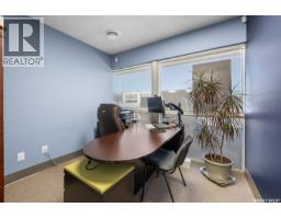 405 Broad Street, Regina, SK S4R1X4 Photo 9