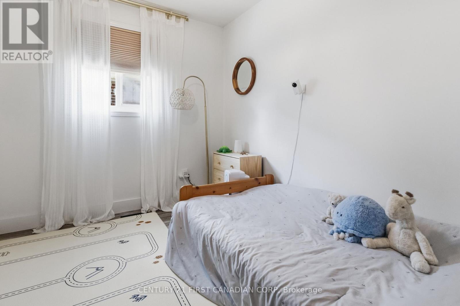 30 TRAPPER STREET - Image 25