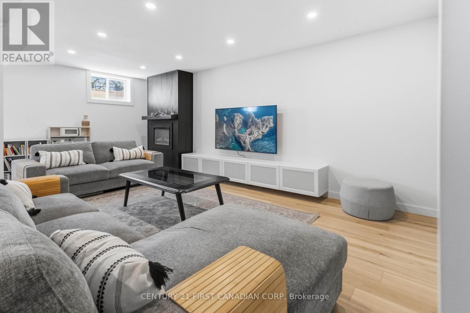 30 TRAPPER STREET - Image 29