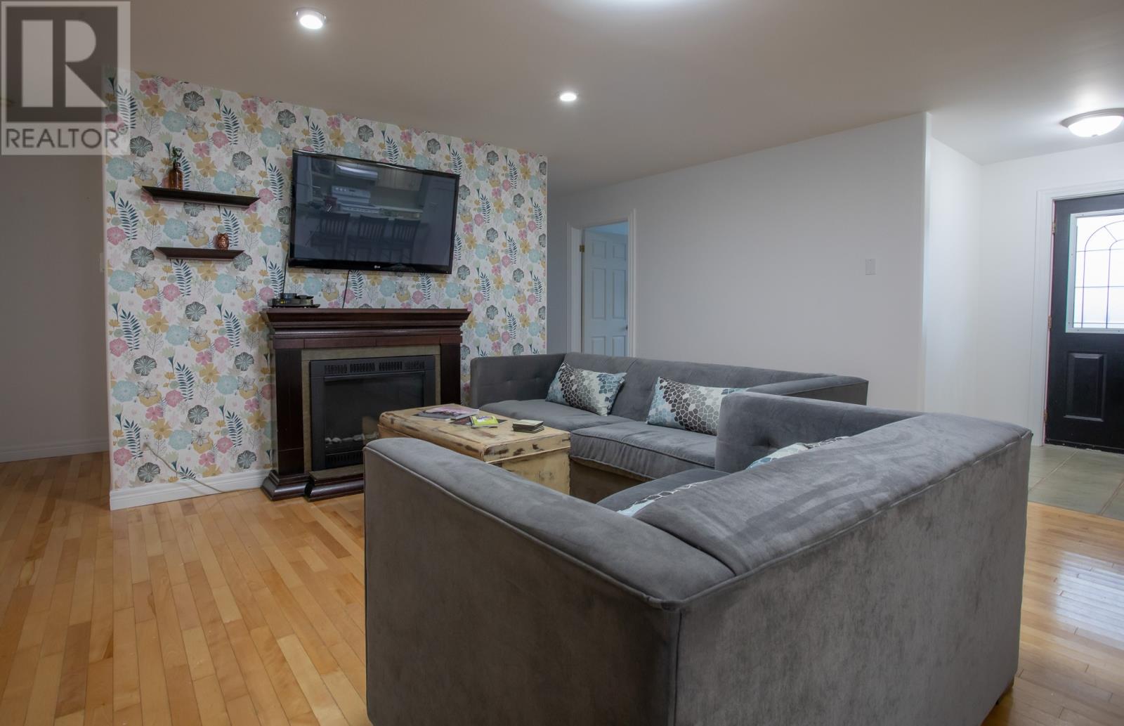 91 Water Street E - 14
