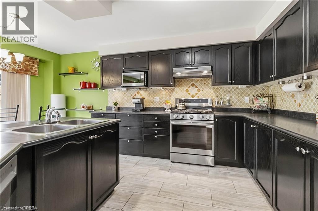 156 OSBORN Avenue - 11