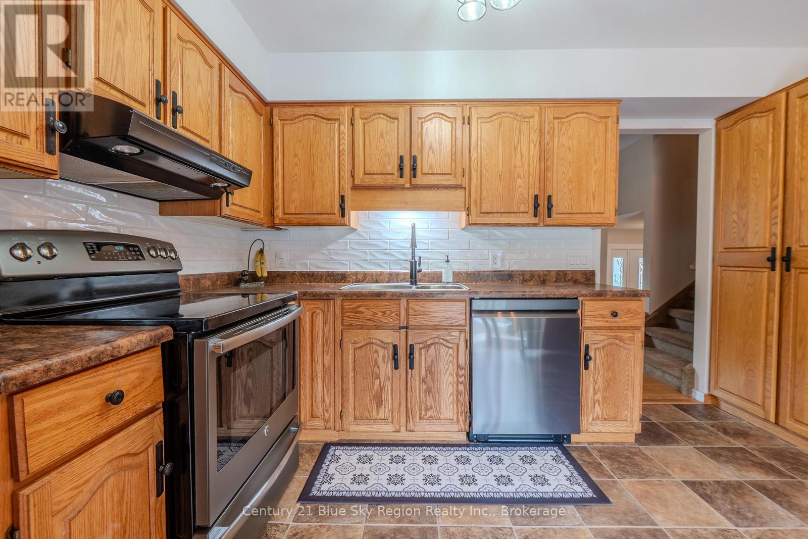 87 LABRECHE DRIVE - 12