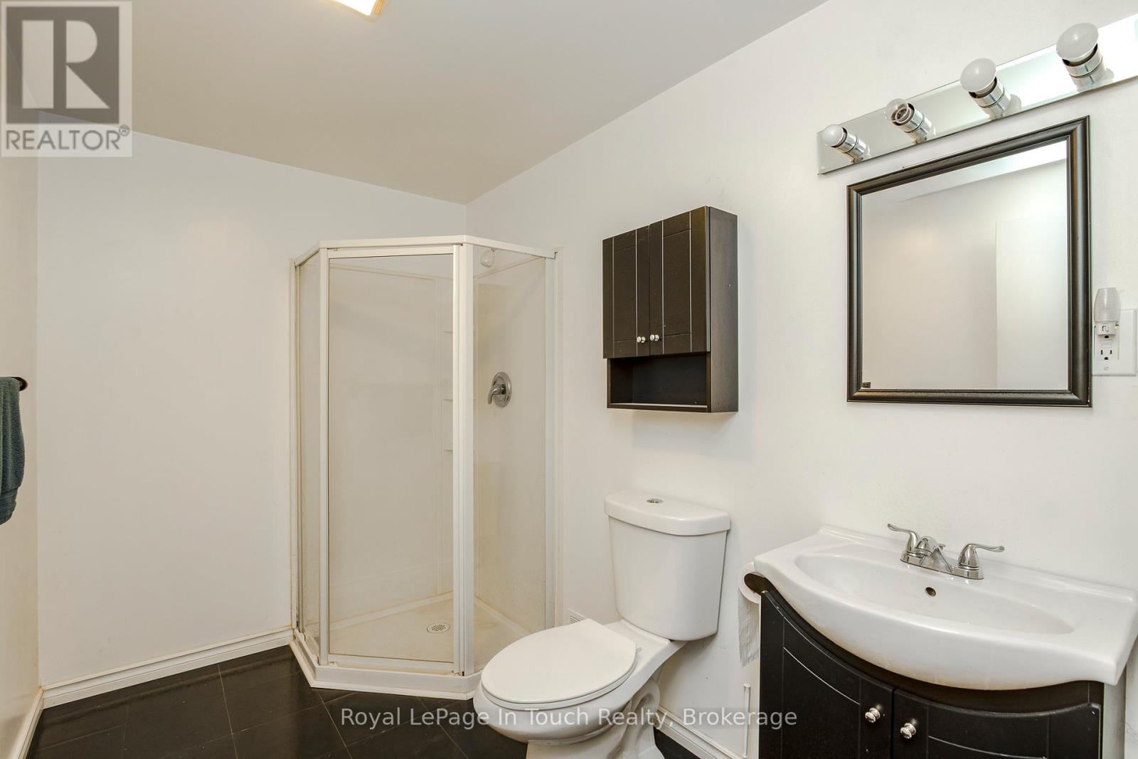 817 BIRCHWOOD DRIVE - 15