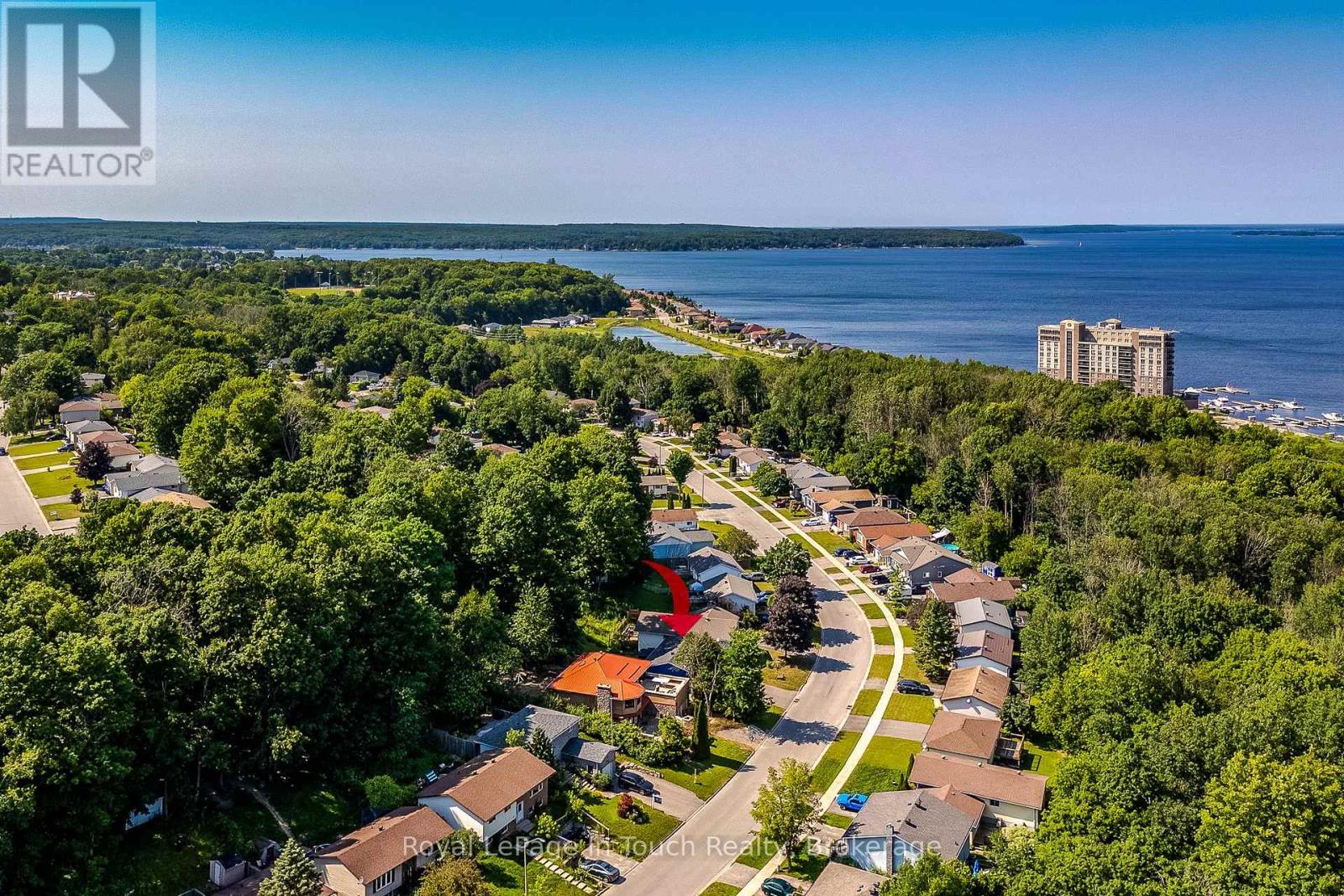 817 BIRCHWOOD DRIVE - 21