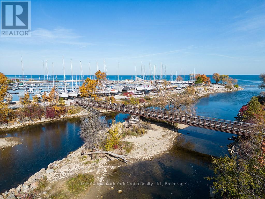 5-11 BAY STREET E - 23