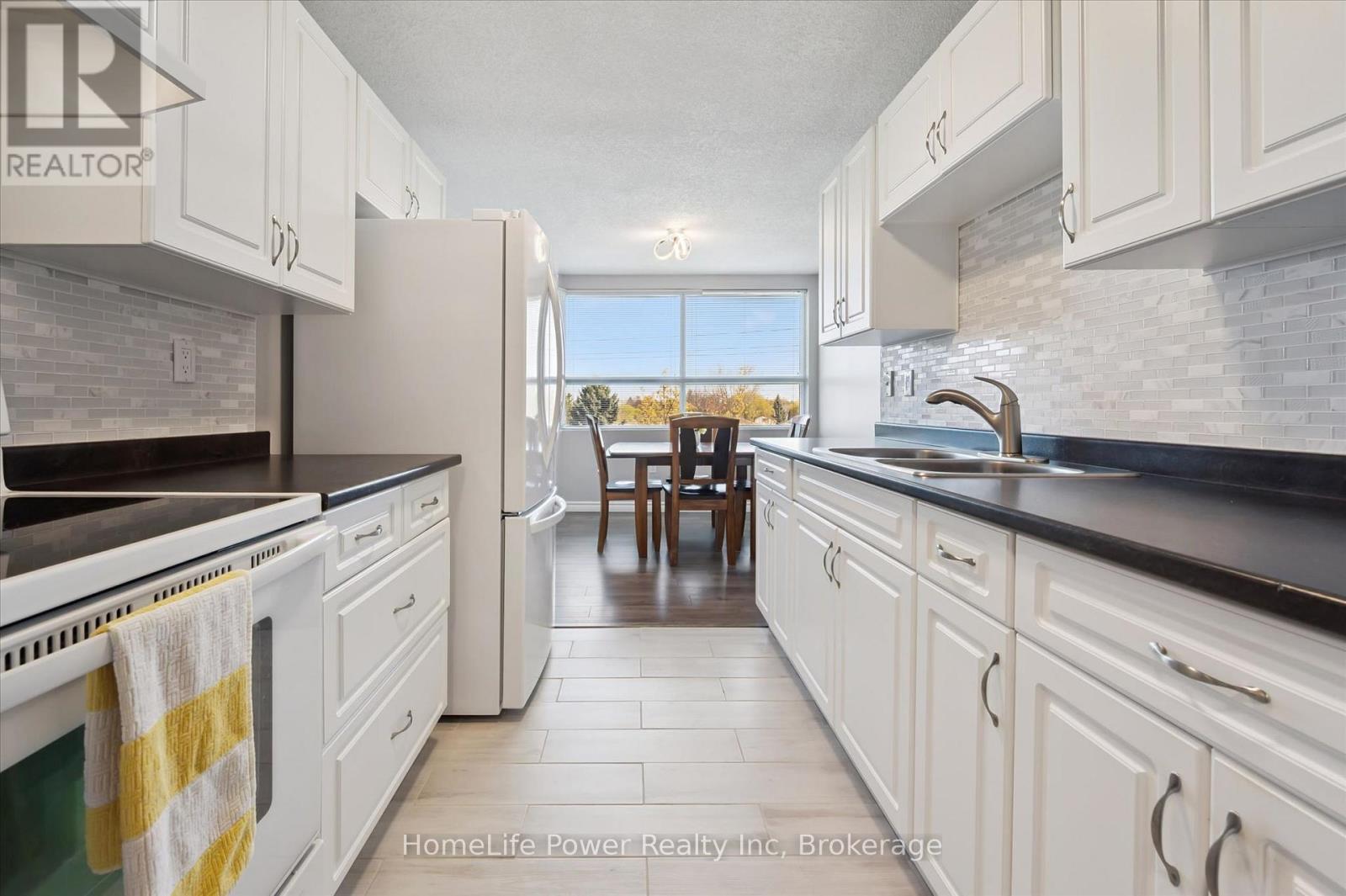 #403 200 JAMIESON PARKWAY - 20