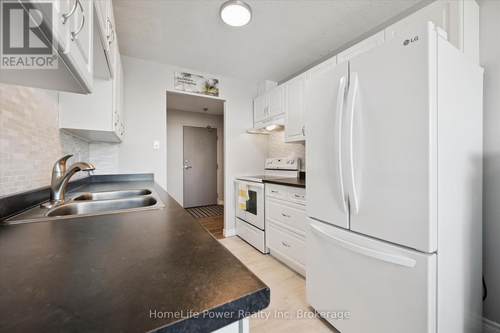 #403 200 JAMIESON PARKWAY - 23