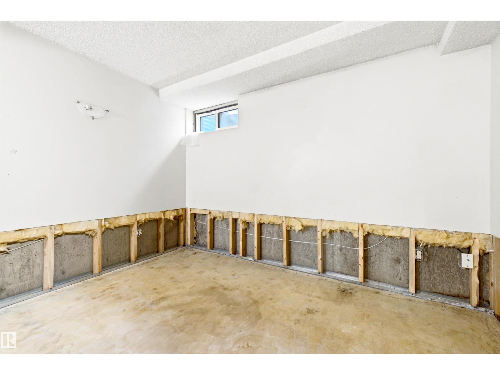 2345 139 AV NW - 27