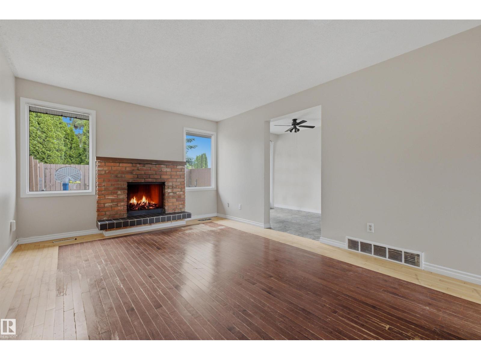 2345 139 AV NW - 12