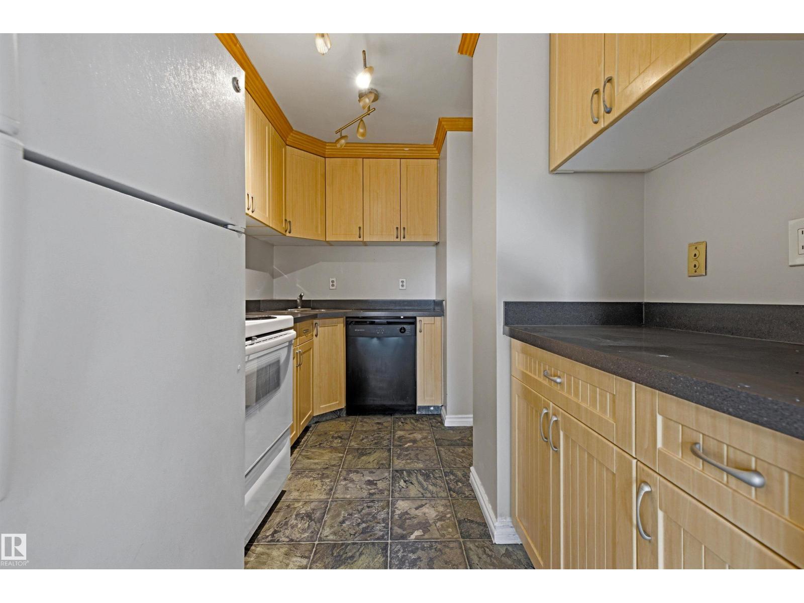 2345 139 AV NW - 18