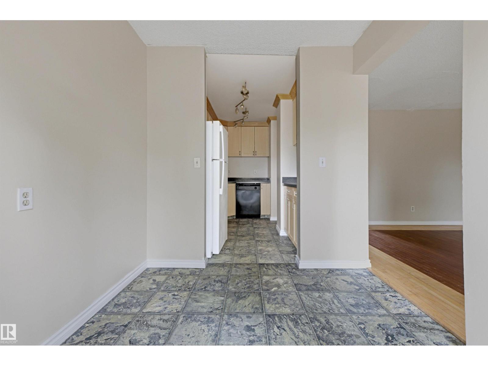 2345 139 AV NW - 17