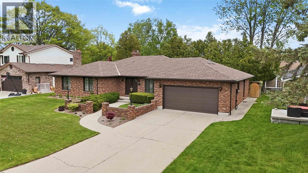 632 ESSER CRESCENT - 4