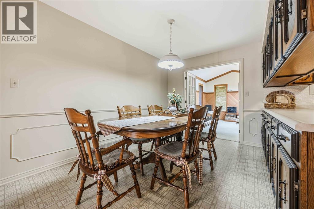 632 ESSER CRESCENT - 15