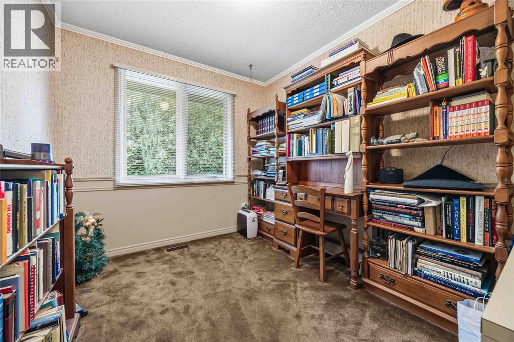 632 ESSER CRESCENT - 31