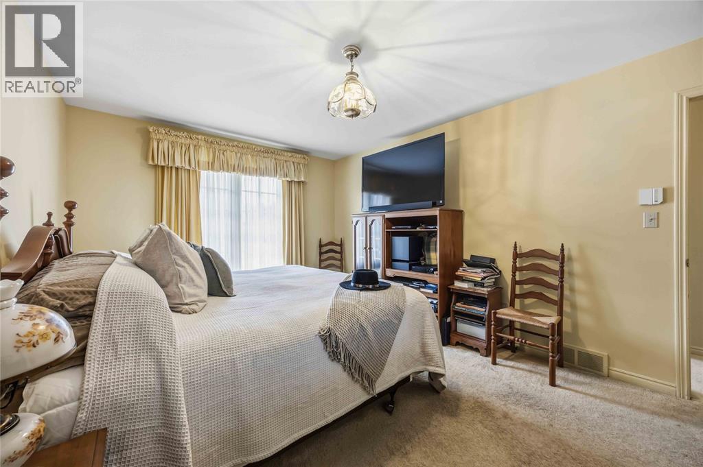 632 ESSER CRESCENT - 28