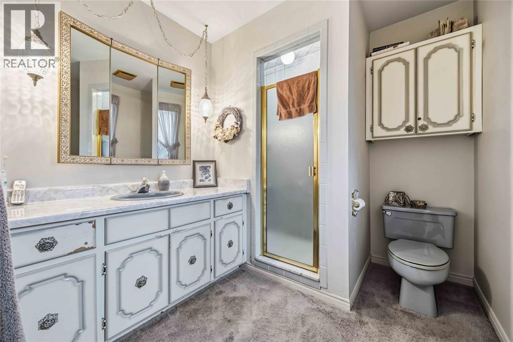 632 ESSER CRESCENT - 22