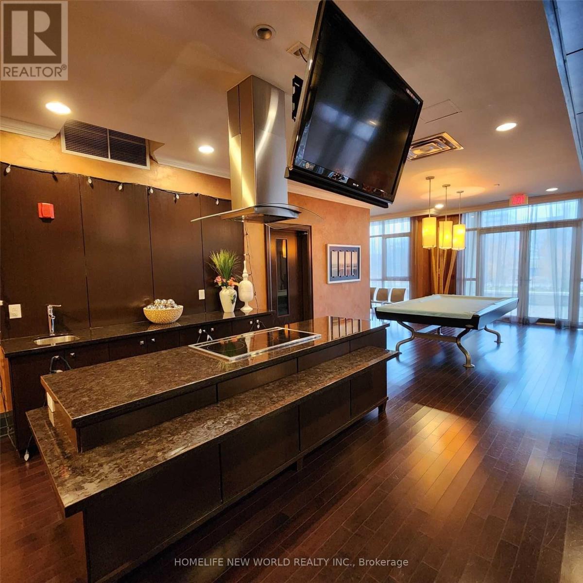 #507 39 UPPER DUKE CRESCENT - Image 8
