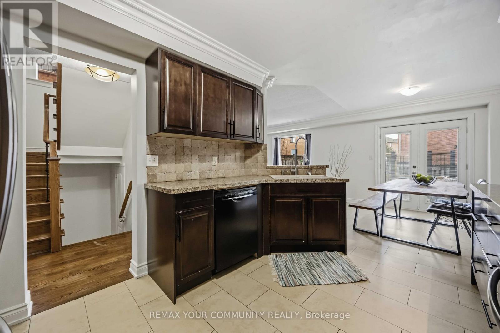56 HIRST AVENUE - 23